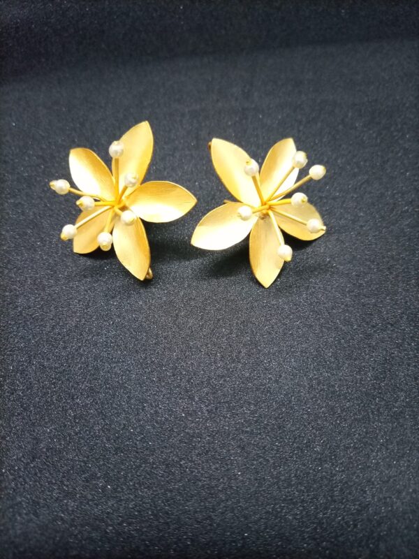 Elegant Golden Floral Studs